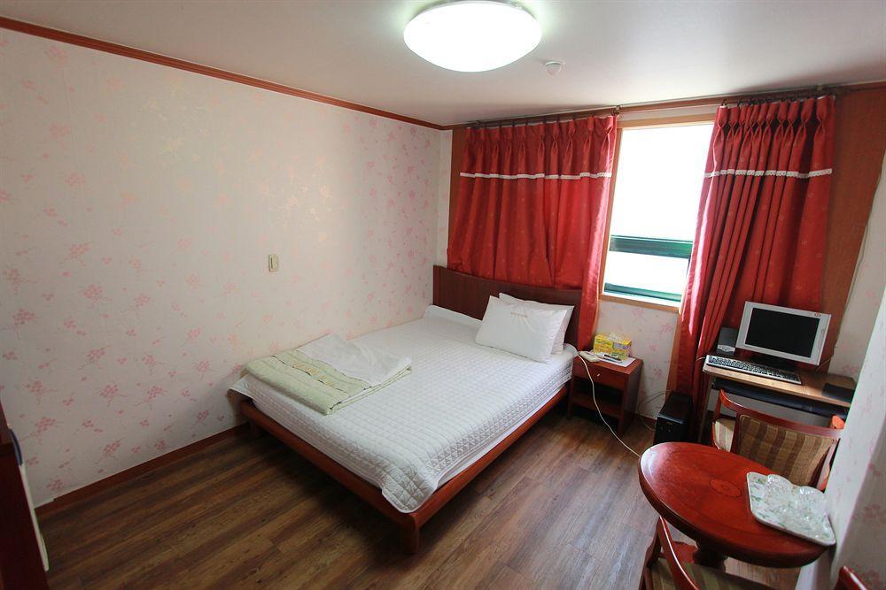 Business Hotel Busan Station Dış mekan fotoğraf